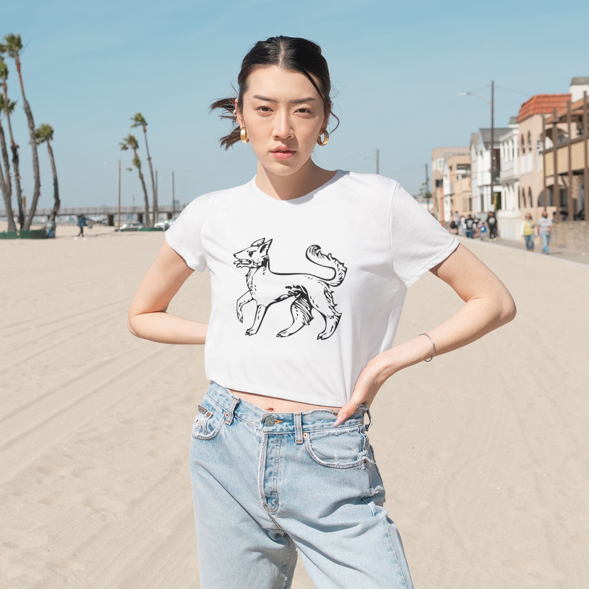 Cropped Tee with Playful Dog Design - Perfect for Animal Lovers